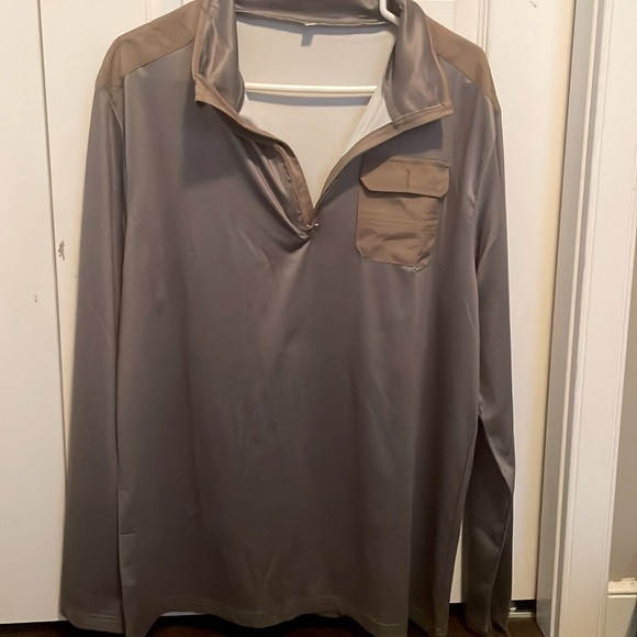 NWOT Army shiny green long sleeve - Picture 4 of 4